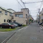 東側前面道路(外観)